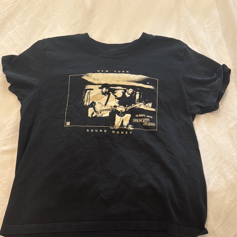 Brandy Melville New York baby tee